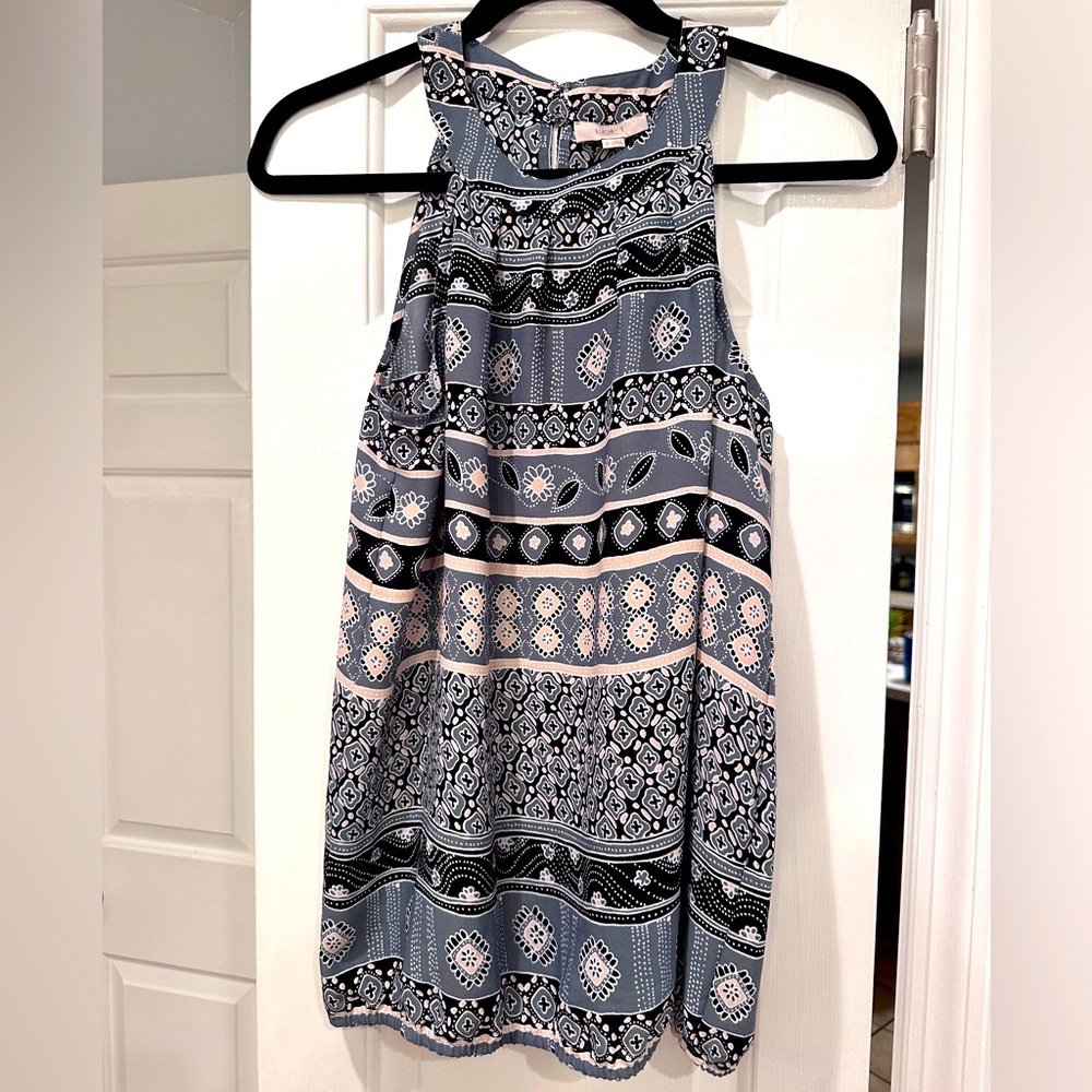 Ann Taylor Loft tank top with elastic bottom. Blue size Medium